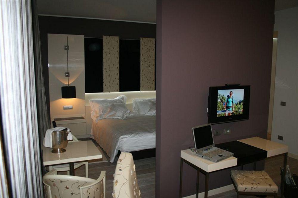 Hotel San Martino トレヴィーリオ エクステリア 写真