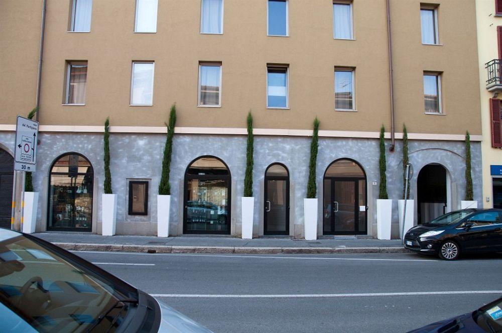 Hotel San Martino トレヴィーリオ エクステリア 写真