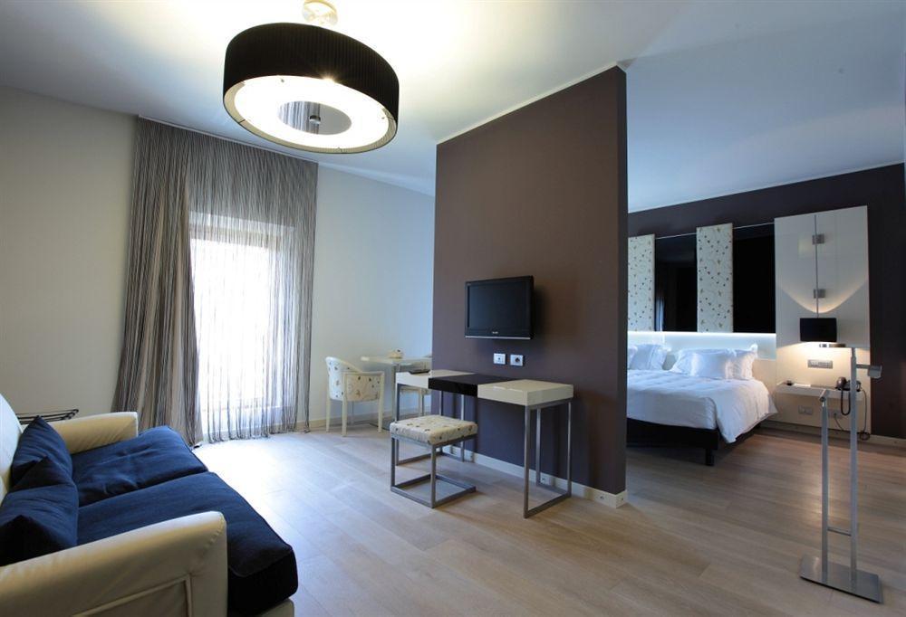 Hotel San Martino トレヴィーリオ エクステリア 写真